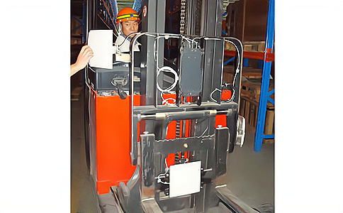 RFID技術(shù)應(yīng)用于智能倉儲叉車改裝